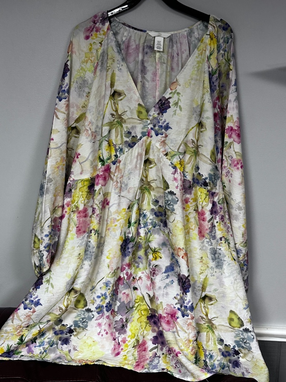 H&M Spring Floral (Watercolor) Whimsy V-Neck Long Sleeve Tunic Shift Dress, XXL